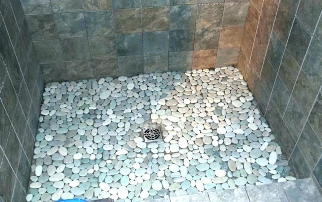Gạch lát nhà tắm chống trơn hình sỏi
